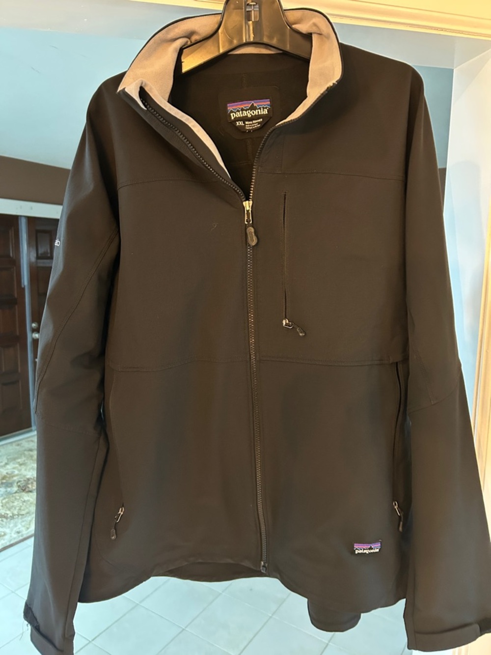 Patagonia Black Softshell Jacket with Light Gray Collar XXL monogrammed